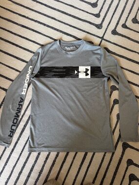 Under Armour HeatGear Gray Long Sleeve Logo Performance Tee